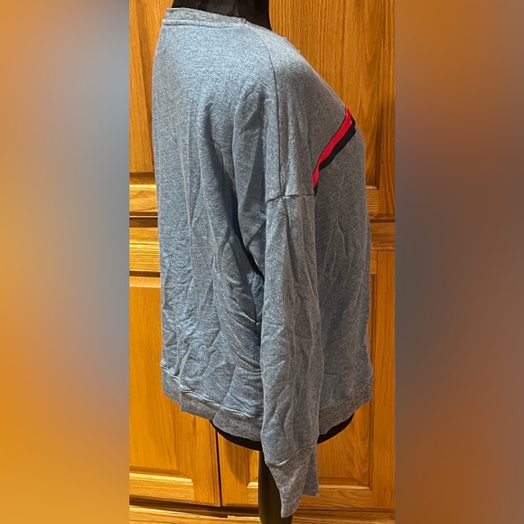 Sundry Striped Crewneck Sweatshirt Heart Patch Blue & Red Size 3 Large - Picture 10 of 16